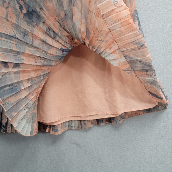 đť…şBCBGENERATION PLEATED MINI SKIRT, SIZE S, NWT - Picture 5 of 9